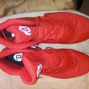Adidas D-Rose 8 Red and White 2017 sz. 19